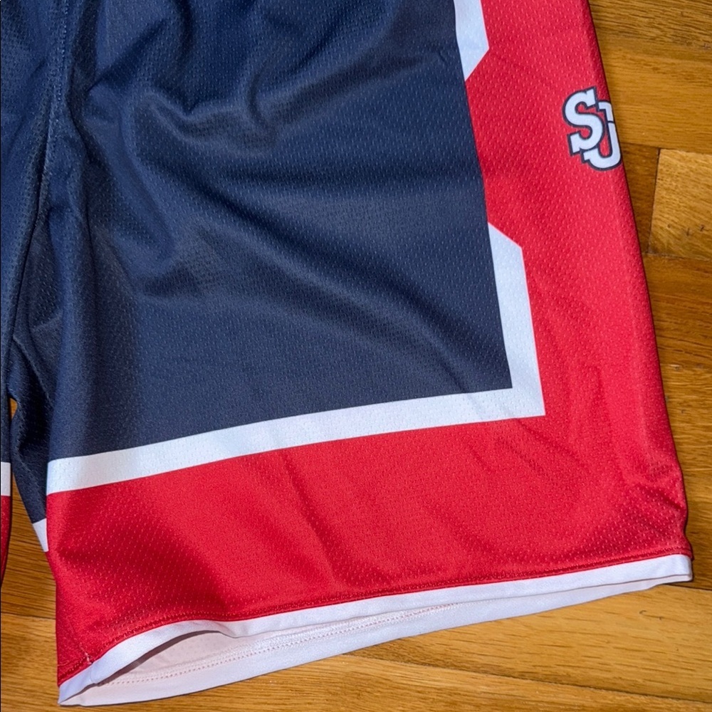 NWOT Men’s St. John’s University Under Armour Men's Red and Blue Athletic Shorts - Picture 4 of 8